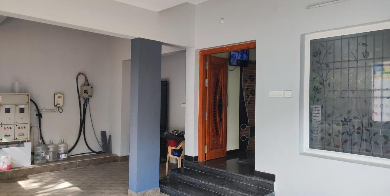 Pph Living Lakshmi Palace Tallākulam Exteriér fotografie